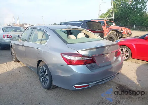 2017 Honda Accord Hybrid z USA, uszkodzony, nr VIN JHMCR6F3XHC001026